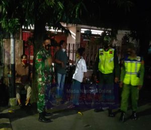 Jaga Kamtibmas dan Himbauan Prokes PPKM Jadi Sasaran Patroli Malam Piket Koramil 03 Serengan