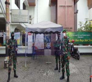 Wujud Tugas dan Tanggung Jawab Babinsa Kelurahan Kratonan Laksanakan Pengamanan Gereja BetheL Injil Sepenuh