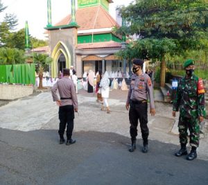 Sinergitas TNI Polri Amankan Pelaksanaan Ibadah Sholat Ied