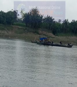 Penambangan Pasir Sungai Bengawan Solo