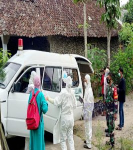 Antisipasi Penyebaran Covid 19 Warga Tlogolele Jalani Swab