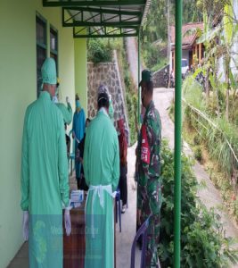 Koramil 23/Karangtengah Monitoring Kegiatan Swab Antigen Dan Vaksinasi Covid-19 Di Puskesmas