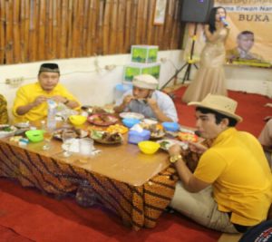 Buka bersama (bukber) DPD Partai Golkar Surabaya bersama (PK) pengurus kecamatan Sambikerep