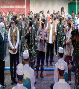 Panglima TNI dan Kapolri Dengarkan Keluhan Warga Bangkalan