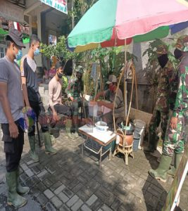 Pedagang Es Dawet Coba Mengais Rezeki Di Lokasi TMMD Reguler Kodim Surakarta