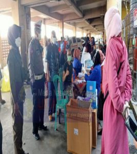 Operasi Yustisi Prokes, Swab di Pasar Kapasan Surabaya