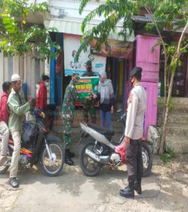 Upaya Anggota Koramil 22/Slogohimo Dan Polsek Slogohimo Putus Penyebaran Covid-19