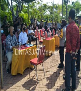 Puluhan Anggota Komunitas BONEK Ikuti Vaksinasi di Taman Suroboyo