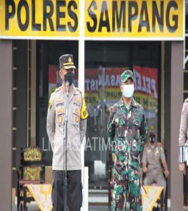 AKBP Abdul Hafidz Lepas Pendistribusian Bansos Darurat Polres Sampang 5 Ton Beras Dan Paket Sembako