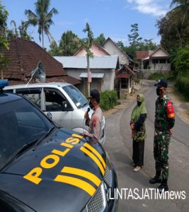 Sosialisasikan SE Menteri Agama, Babinsa Beserta Satgas Penanganan Covid-19 Turun Langsung Kelapangan