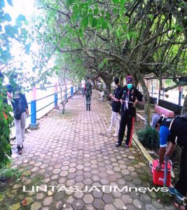 Petugas Sasar Area Waduk Bade Tertibkan Warga