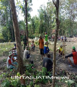 Meski libur Babinsa Srawung Koramil Gesi Sempatkan untuk Sambang Desa Binaan