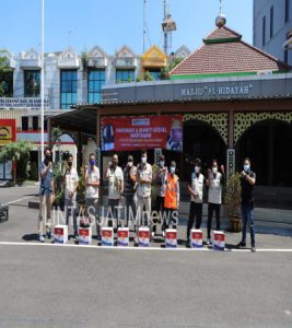 Polres Tanjung Perak Beri Layanan Vaksinasi Drive Thru Khusus Untuk Wartawan