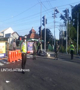 Petugas Gabungan Masih Tutup Akses Jalan Menuju Boyolali Kota