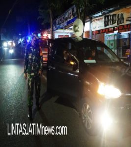 Malam Hari Petugas Gabungan Kecamatan Purwantoro Gelar Patroli Penegakan Disiplin