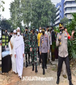 Ditarget 4.500 Orang, TNI-Polri Gelar Vaksinasi Massal Bareng Rabithah Alawiyah di Cibis Park