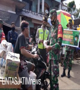 Petugas Gabungan Koramil Dan Polsek Karangtengah Gelar Gakplin PPKM Darurat