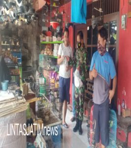 Pasar Burung Depok Menjadi Sasaran Penerapan PPKM Oleh Babinsa Kelurahan Manahan