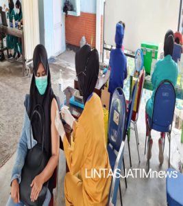 Tegakkan Prokes, Satgas Penanganan Covid Ikut Dukung Serbuan Vaksinasi Covid-19 Di RSAU dr. Siswanto Lanud Smo