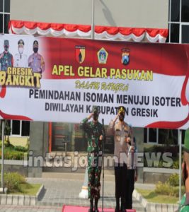 Secara Humanis TNI -Polri Bersinergi Pindahkan Isoman ke Isoter