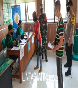 Serda Budiono Gencar Lakukan Pendisiplinan Prokes Pada Penerapan PPKM Level 4 di Wilayahnya