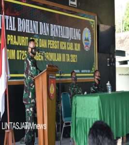 Anggota Kodim 0725/Sragen Menerima Binroh Dan Bintalidjuang Dari Bintaldam IV/Diponegoro