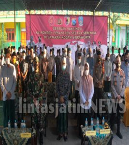 Kapolres Gresik Hadiri Serbuan Vaksininasi Pondok Pesantren Yang di Gelar Oleh Jajaran Kodam V Brawijaya