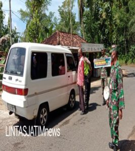 TNI-Polri Kecamatan Karangtengah Gencar Gelar Pendisilinan Pemakaian Masker