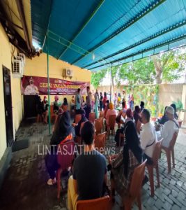 Home Care Vaksin Digelar Urkes Polres Tanjung Perak di Mako Polsek Pabean Cantikan