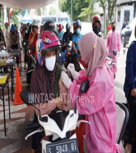 Polres Tanjung Perak Sediakan 2.500 Kuota Vaksin Drive Thru