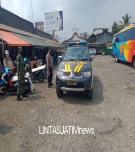 Koramil dan Polsek Ngadirojo Pantau Pelaksanaan Protkes di Terminal Dan Pasar Ngadirojo