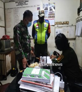 Piket Koramil 03 Serengan Gandeng Linmas Patroli Malam Amankan Wilayah sekaligus Himbauan Prokes