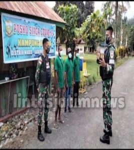 Satgas Yonif 512/QY Jadi Motivator Pendisiplinan Prokes Covid-19 Di Ujung Timur Indonesia