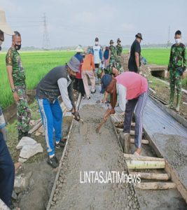 Pembangunan Rabat Beton penghubung Dukuh Sigobang dan Siblarak akan melancarkan perekonomian warga petani