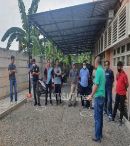 Tingkatkan Prestasi Olahraga Nasional, FIO UNESA dan FOPI Bekali Guru PJOK Surabaya dengan Teori dan Praktik Petanque