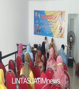 Kadin Gresik Adakan Workshop Kemasan Produk dan Labeling