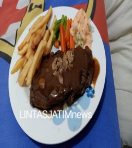 Resep masak steak daging sapi lada hitam yang uenak