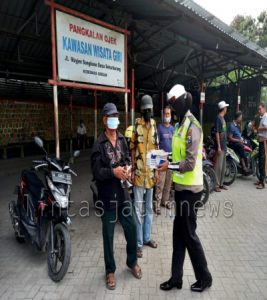 Ops Patuh Semeru 2021,Polres Gresik Bagi Msaker