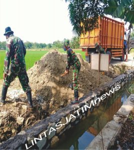 Pra TMMD Reg 112 di Majasto, Tanah Urug Mulai Didatangkan Percepat Pengurukan Bahu Jalan