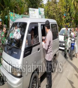 Jangan Malah Kendor, PPKM Level 3 Harus Diturunkan Lagi hingga Zona Hijau