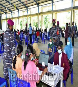 VAKSINASI MASSAL NASIONAL, PASMAR 3 KORPS MARINIR MENYASAR HINGGA KAMPUS UNIMUDA SORONG