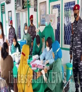 TNI AL Marinir Puslatpurmar 7 Lampon Banyuwangi Kembali Gelar Vaksinasi pada Masyarakat Pesanggaran Banyuwangi