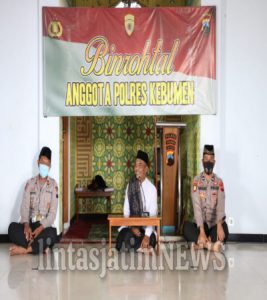 Binrohtal Polres Kebumen, Bertugas Berakhlak