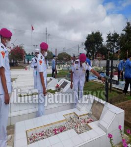 PRAJURIT “YAMAN ANIM” MERAUKE PASMAR 3 IKUTI ZIARAH TABUR BUNGA DAN BAKTI SOSIAL DALAM RANGKA HUT KE-76 TNI AL