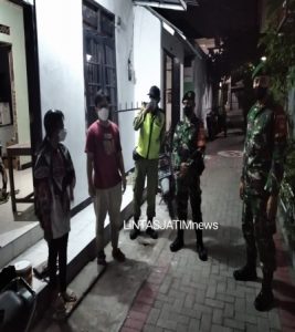 Piket Koramil 03 Serengan Patroli malam bersama Linmas