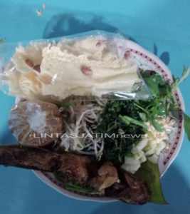 Kuliner Pecel lele khas madiun