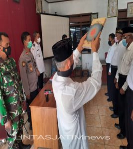 Babinsa Koramil 23/Karangtengah Hadiri Pelantikan Panitia Seleksi Perangkat Desa