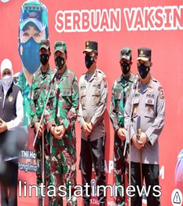 Panglima TNI dan Kapolri Berikan Apresiasi Forkompimda dalam Penanganan Covid di Jatim