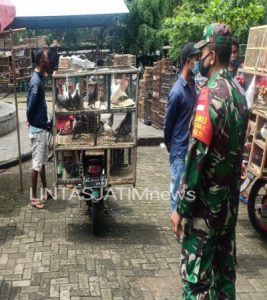 Pasar Burung Depok Menjadi Incaran Penerapan PPKM Level 2 Oleh Babinsa Kelurahan Manahan