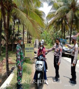 Objek Wisata Dibuka, Petugas Gabungan Paranggupito Gelar Operasi Yustisi Protkes